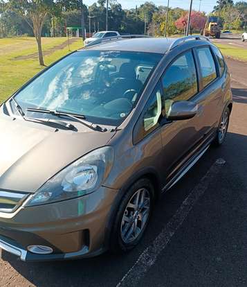 HONDA-FIT-2012