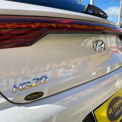 HYUNDAI-HB20-2023
