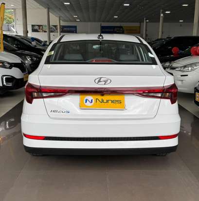 HYUNDAI-HB20S-2024