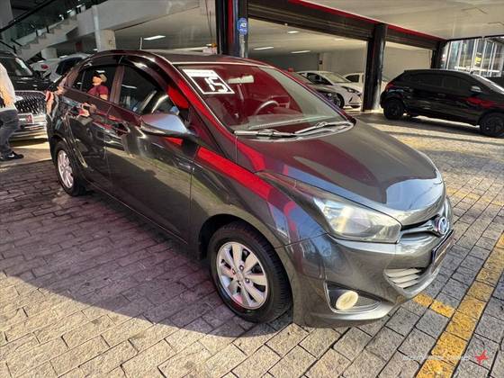 HYUNDAI HB20S 1.6 COMFORT PLUS 16V FLEX 4P AUTOMÁTICO