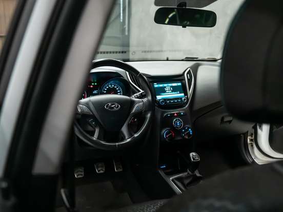 HYUNDAI-HB20X-1.6 16V STYLE FLEX 4P MANUAL HYUNDAI-HB20X-2019