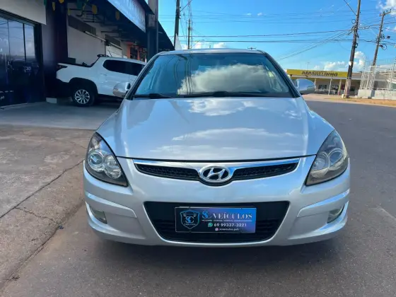 HYUNDAI I30 2.0 MPFI GLS 16V GASOLINA 4P MANUAL HYUNDAI I30 2.0 MPFI GLS 16V GASOLINA 4P MANUAL