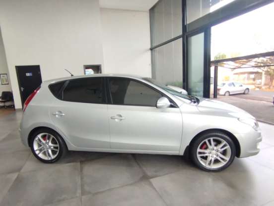 HYUNDAI-I30-2.0 MPFI GLS 16V GASOLINA 4P AUTOMÁTICO HYUNDAI-I30-2012
