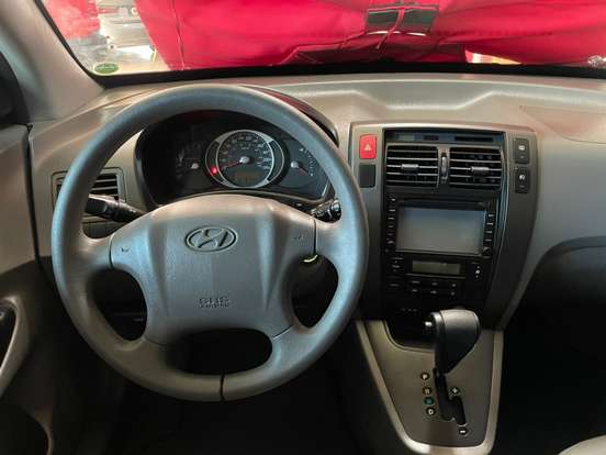HYUNDAI-TUCSON-2.0 MPFI GLS 16V 143CV 2WD FLEX 4P AUTOMÁTICO HYUNDAI-TUCSON-2012