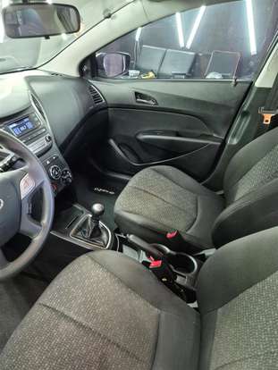 HYUNDAI-HB20-2016
