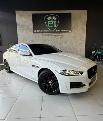 JAGUAR XE 2.0 16V SI4 TURBO GASOLINA R-SPORT 4P AUTOMÁTICO JAGUAR XE 2.0 16V SI4 TURBO GASOLINA R-SPORT 4P AUTOMÁTICO