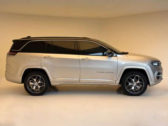 JEEP-COMMANDER-2022
