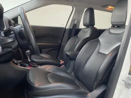 JEEP-COMPASS-2.0 16V DIESEL LONGITUDE 4X4 AUTOMÁTICO JEEP-COMPASS-2018
