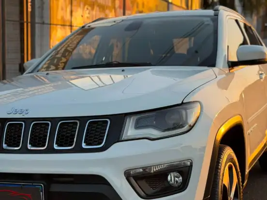 JEEP-COMPASS-2.0 16V DIESEL LONGITUDE 4X4 AUTOMÁTICO JEEP-COMPASS-2017