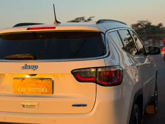 JEEP-COMPASS-2.0 16V DIESEL LONGITUDE 4X4 AUTOMÁTICO JEEP-COMPASS-2017