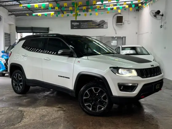 JEEP COMPASS 2.0 16V DIESEL TRAILHAWK 4X4 AUTOMÁTICO JEEP COMPASS 2.0 16V DIESEL TRAILHAWK 4X4 AUTOMÁTICO