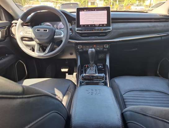 JEEP-COMMANDER-2022