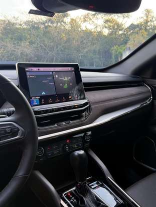 JEEP-COMMANDER-2024