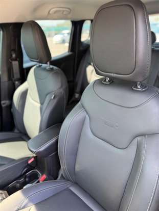 JEEP-RENEGADE-2025
