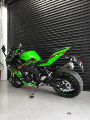 KAWASAKI-NINJA ZX-4R-2023