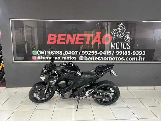 KAWASAKI-Z800-2013