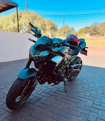 KAWASAKI Z900 
