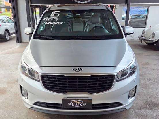 KIA-CARNIVAL-2015