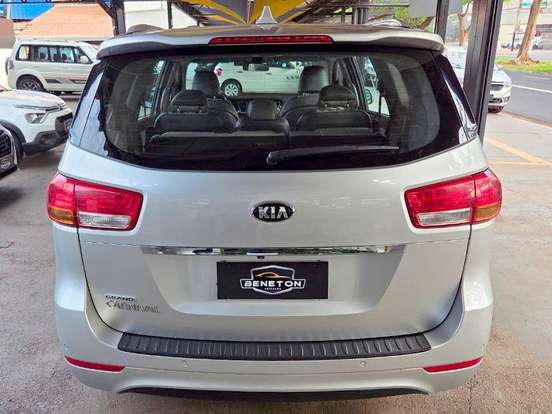 KIA-CARNIVAL-3.3 EX V6 24V GASOLINA 4P AUTOMATICO KIA-CARNIVAL-2015