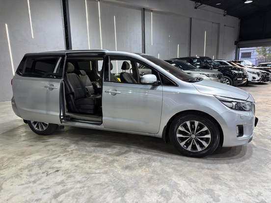 KIA-CARNIVAL-3.3 EX V6 24V GASOLINA 4P AUTOMATICO KIA-CARNIVAL-2016
