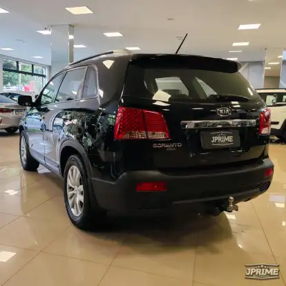 KIA-SORENTO-2010