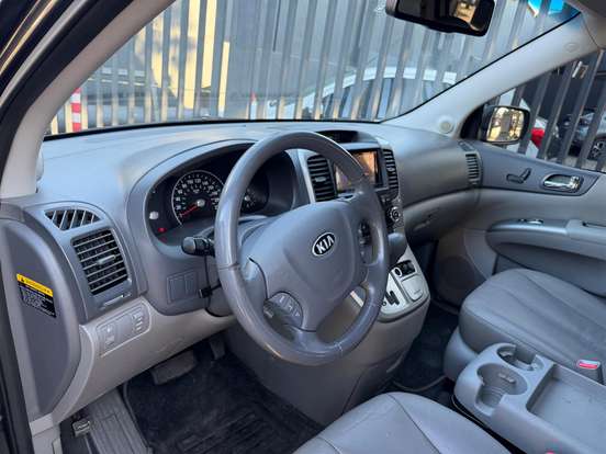KIA-CARNIVAL-3.5 EX V6 24V GASOLINA 4P AUTOMÁTICO KIA-CARNIVAL-2014
