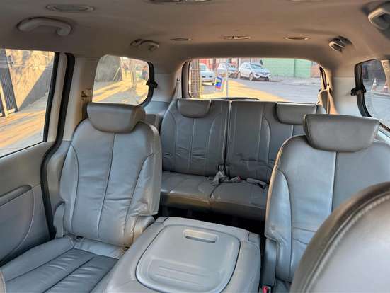 KIA-CARNIVAL-3.5 EX V6 24V GASOLINA 4P AUTOMÁTICO KIA-CARNIVAL-2014