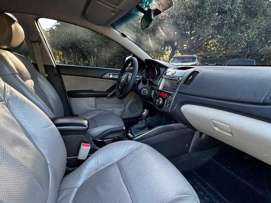 KIA-CERATO-1.6 SX3 16V GASOLINA 4P AUTOMÁTICO KIA-CERATO-2012