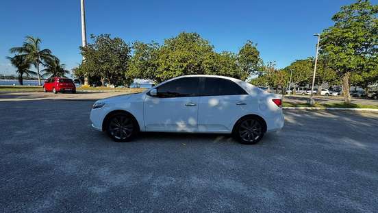 KIA-CERATO-1.6 SX3 16V GASOLINA 4P AUTOMÁTICO KIA-CERATO-2012