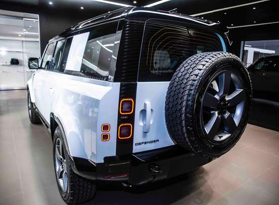 LAND ROVER-DEFENDER-2026