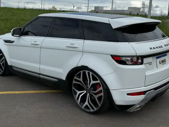 LAND ROVER-RANGE ROVER EVOQUE-2.0 PRESTIGE TECH 4WD 16V GASOLINA 4P AUTOMÁTICO LAND ROVER-RANGE ROVER EVOQUE-2013