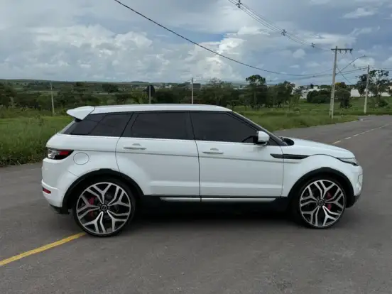 LAND ROVER-RANGE ROVER EVOQUE-2.0 PRESTIGE TECH 4WD 16V GASOLINA 4P AUTOMÁTICO LAND ROVER-RANGE ROVER EVOQUE-2013