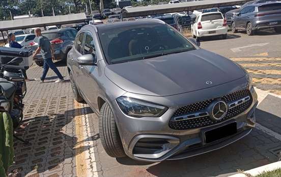 MERCEDES-BENZ-CLA 200-2023