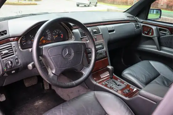 MERCEDES-BENZ-E 320-3.2 ELEGANCE V6 GASOLINA 4P AUTOMÁTICO MERCEDES-BENZ-E 320-1997