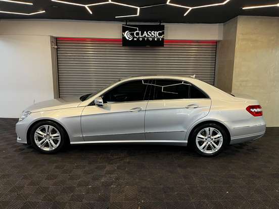 MERCEDES-BENZ-E 350-3.5 AVANTGARDE EXECUTIVE V6 GASOLINA 4P AUTOMÁTICO MERCEDES-BENZ-E 350-2009