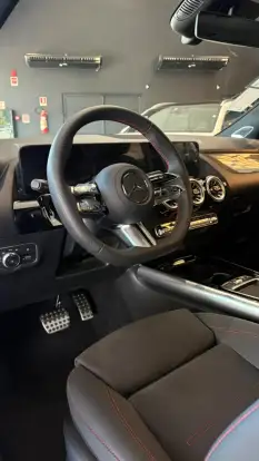 MERCEDES-BENZ-GLA 200-2025