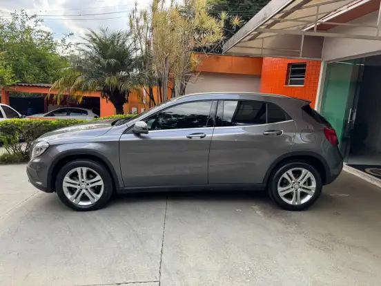 MERCEDES-BENZ-GLA 200-1.6 CGI ADVANCE 16V TURBO FLEX 4P AUTOMÁTICO MERCEDES-BENZ-GLA 200-2017
