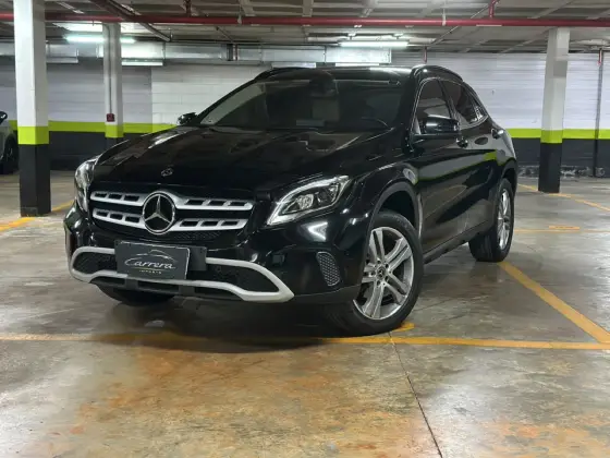 MERCEDES-BENZ GLA 200 1.6 CGI FLEX STYLE 7G-DCT