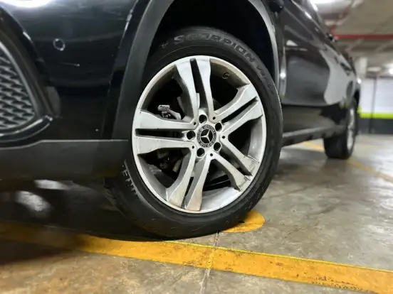 MERCEDES-BENZ-GLA 200-2019