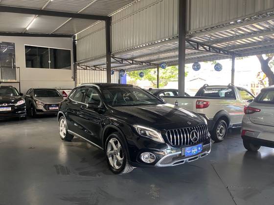 MERCEDES-BENZ GLA 200 1.6 CGI FLEX ENDURO 7G-DCT