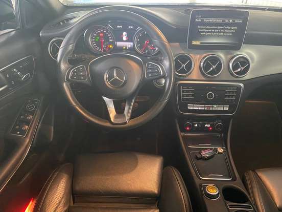 MERCEDES-BENZ-GLA 200-2017