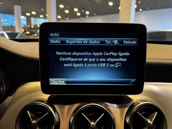 MERCEDES-BENZ-GLA 200-2017