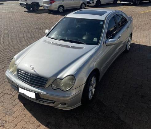 MERCEDES-BENZ C 180 K 1.8 KOMPRESSOR SEDAN 16V GASOLINA 4P AUTOMÁTICO