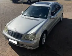 MERCEDES-BENZ C 180 K 1.8 KOMPRESSOR SEDAN 16V GASOLINA 4P AUTOMÁTICO MERCEDES-BENZ C 180 K 1.8 KOMPRESSOR SEDAN 16V GASOLINA 4P AUTOMÁTICO