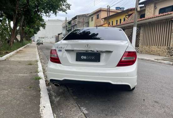 MERCEDES-BENZ-C 200-1.8 CGI AVANTGARDE 16V GASOLINA 4P AUTOMÁTICO MERCEDES-BENZ-C 200-2013