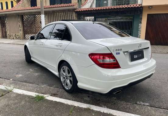 MERCEDES-BENZ-C 200-1.8 CGI AVANTGARDE 16V GASOLINA 4P AUTOMÁTICO MERCEDES-BENZ-C 200-2013