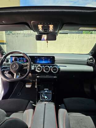 MERCEDES-BENZ-CLA 200-2025