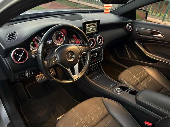 MERCEDES-BENZ-CLASSE A-1.6 200 TURBO URBAN GASOLINA 4P AUTOMATIZADO MERCEDES-BENZ-CLASSE A-2014