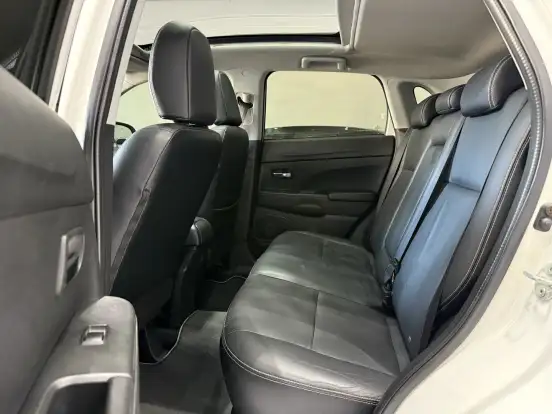 MITSUBISHI-ASX-2015
