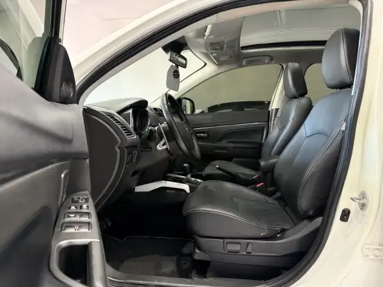 MITSUBISHI-ASX-2015